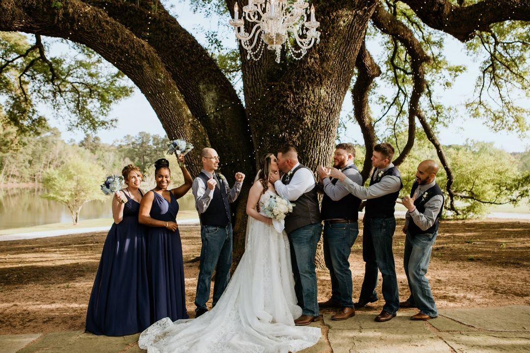 wedding under oak tree