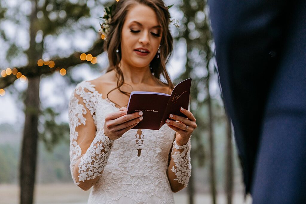 bride reads personal vows
