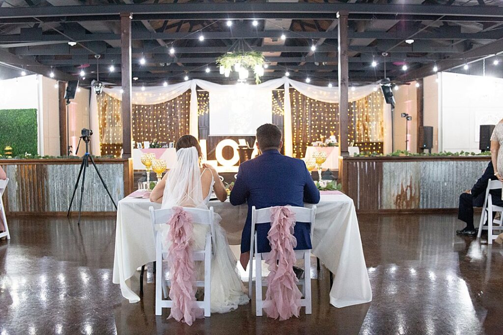 19 sweetheart table rustic wedding reception