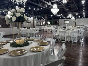 Wedding reception for 250 wedding guests at a lakeside wedding venue near Houston